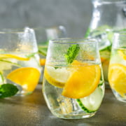 Cocktails d'Été à base de whisky, citron et concombre